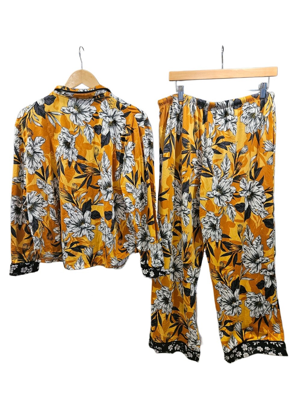 Room Service Floral Pajama Set Large Yellow Black Sleepwear Loungewear L - Picture 3 of 6